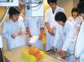 Radiography using body phantom