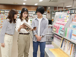 大学書籍売店